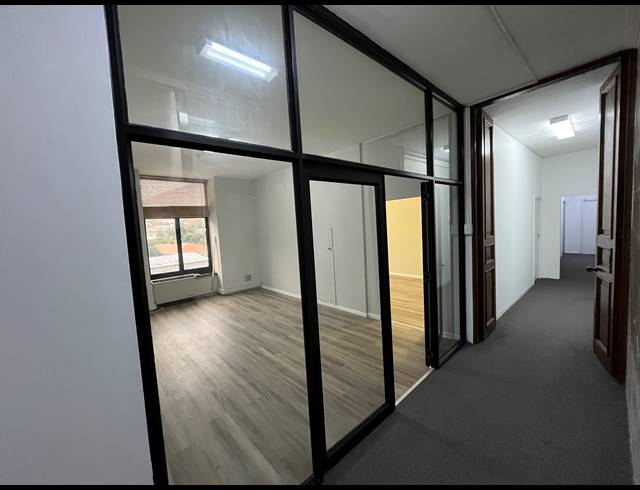 66M² OFFICE TO LET IN GARDENS
